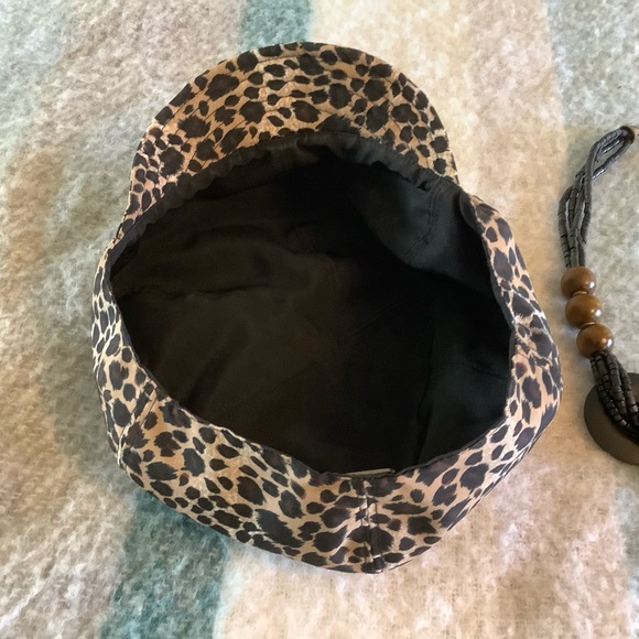 Leopard hat and necklace OS - Picture 4 of 6